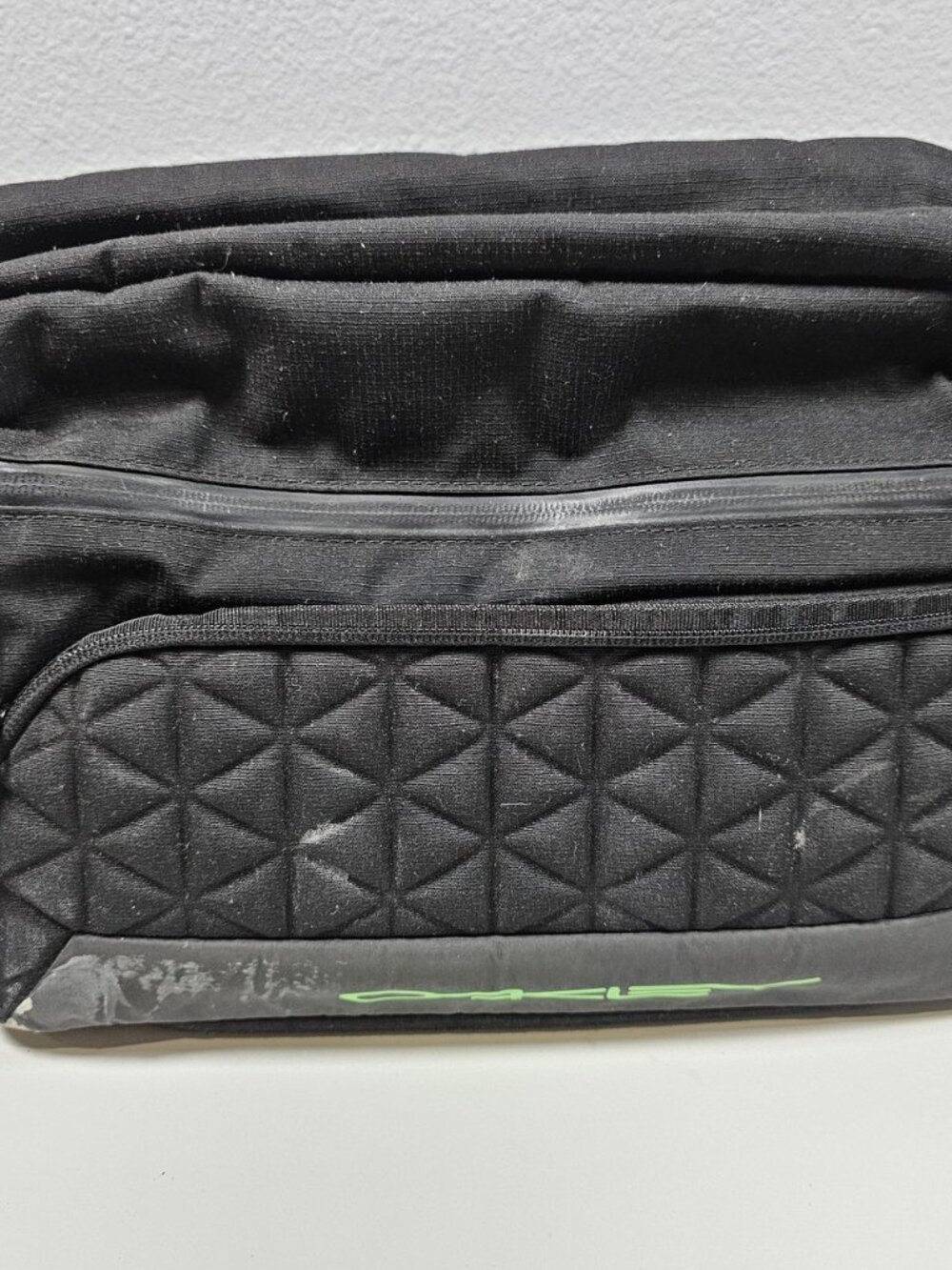 Vintage Oakley Body Bag Flat Case Y2K Techwear Crossbody Sling Black